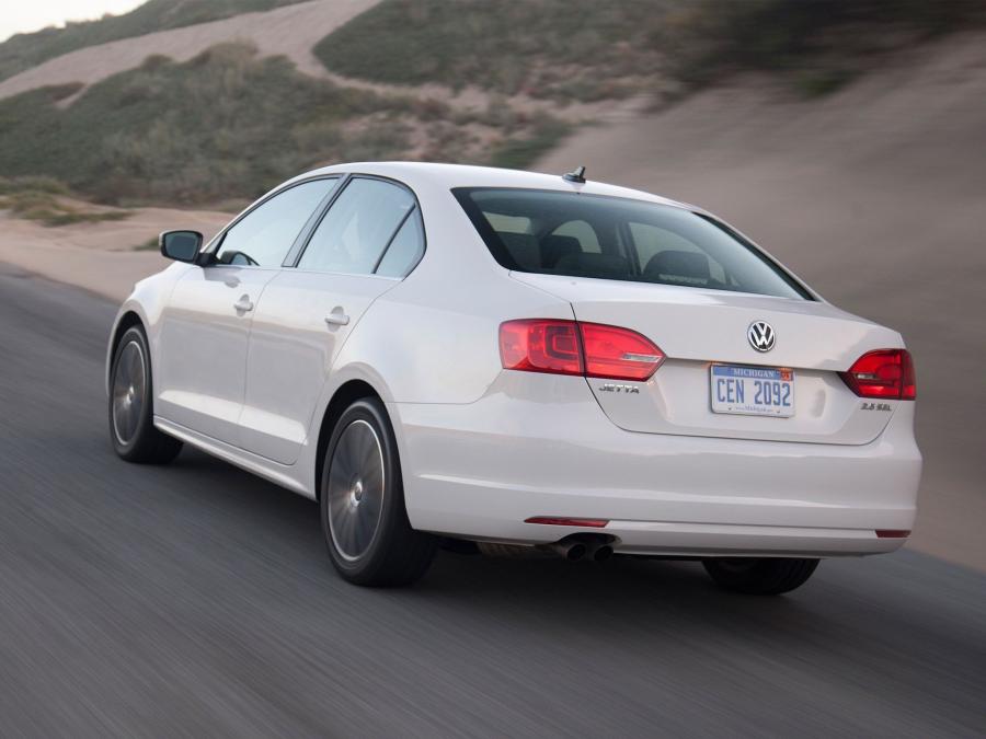  Volkswagen Jetta 2010 года  (US) (фото 9 из 52)